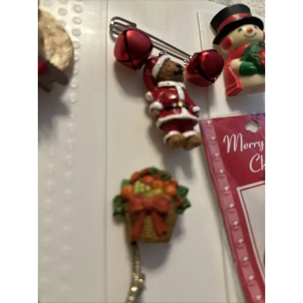 LOT 13 Vintage Christmas pin pendant Tree Angel Reindeer Snowman‎ Teddy bear